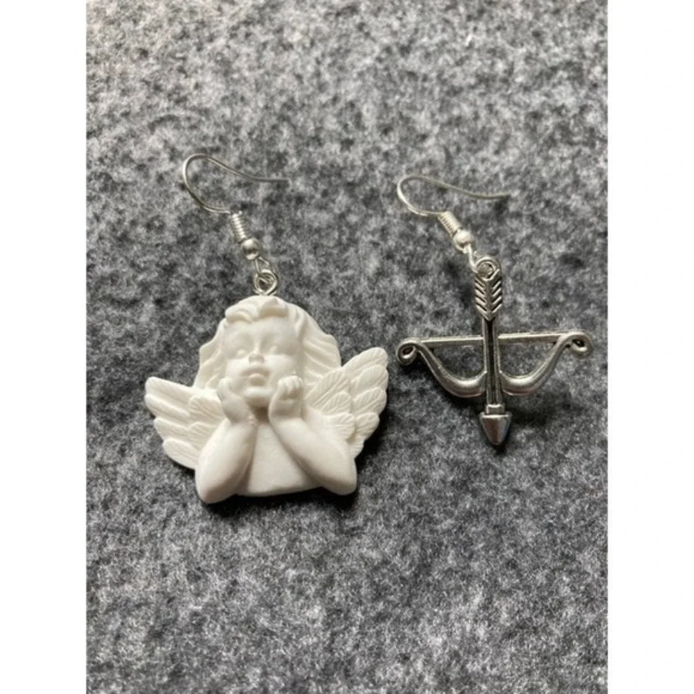 Asymmetric Cherub Angel Bow and Arrow Drop Earrings White‎ Silver Kitsch Cupid